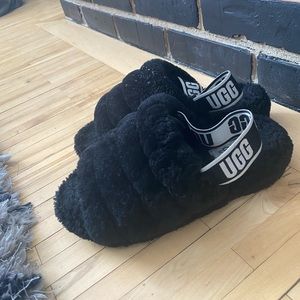Ugg fuzzy slippers
